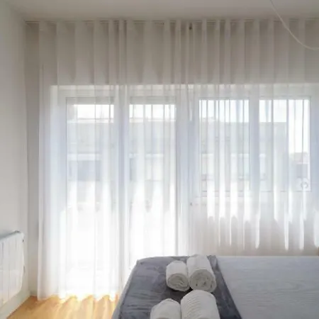 Laz Apartment *